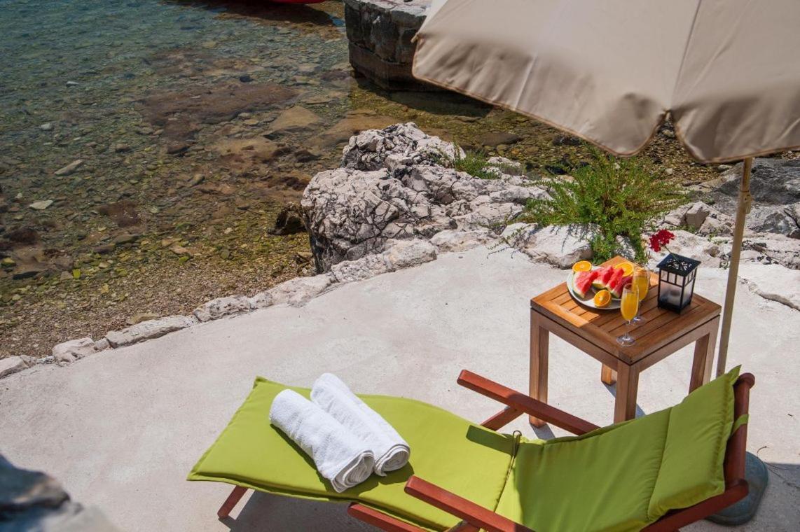 Luxury Beachfront Villa Mare With Private Pool At The Beach Orebic - Peljesac Exterior foto