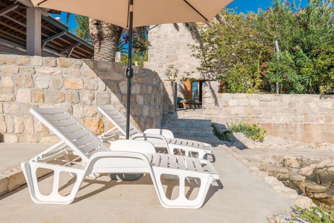 Luxury Beachfront Villa Mare With Private Pool At The Beach Orebic - Peljesac Exterior foto